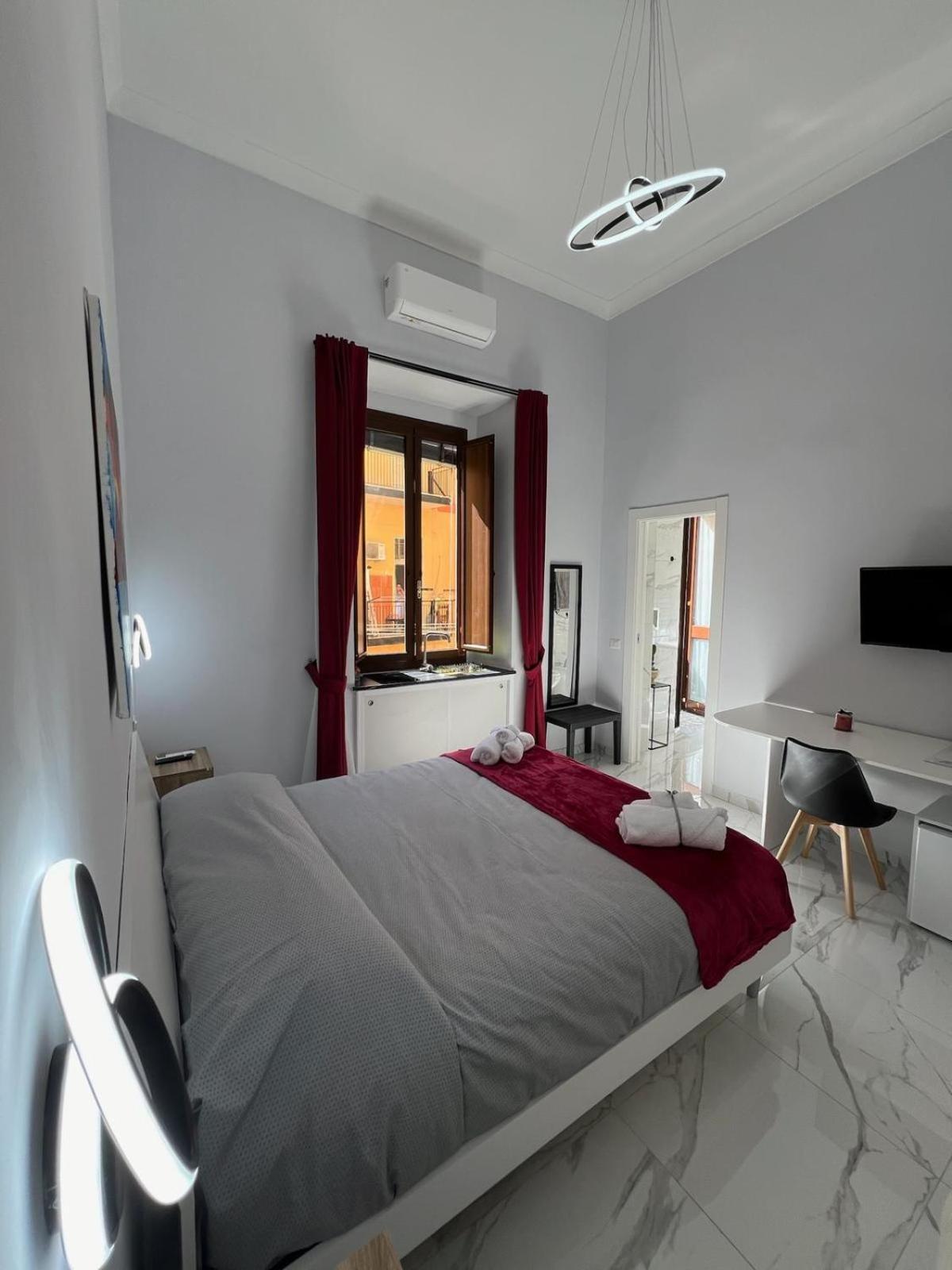 Parva Domus 163 *